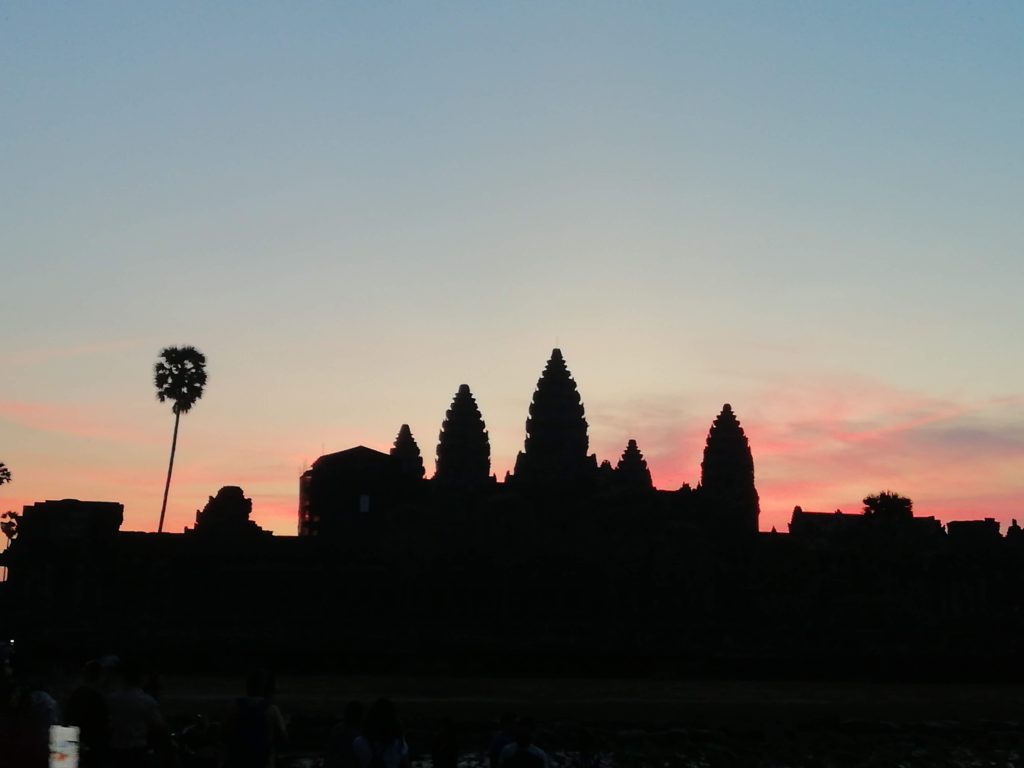 アンコールワットの朝日