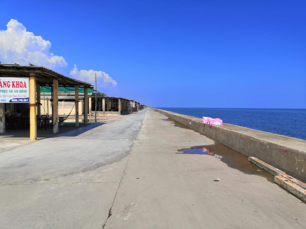 ティンロンビーチ