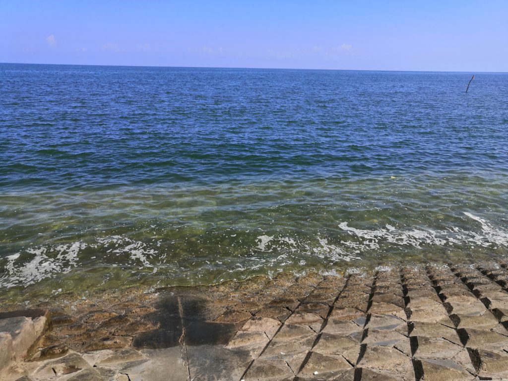 ティンロンビーチ