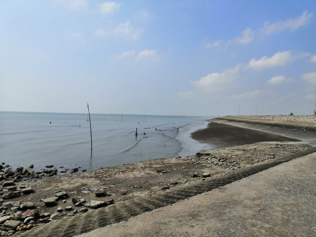 ティンロンビーチ